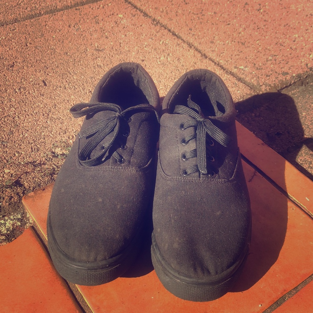Size 9 black shoes